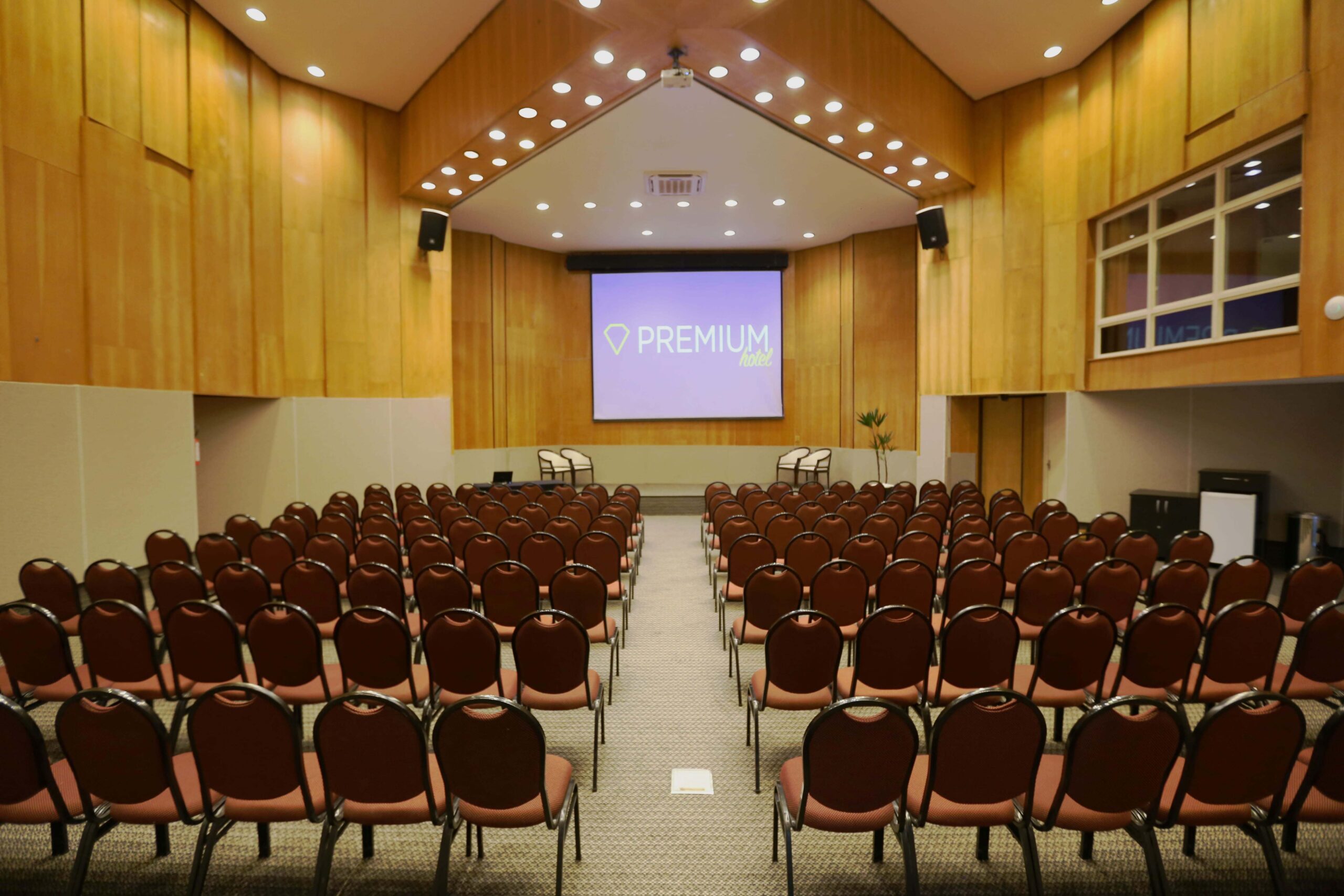 Sala_Tokio Aud.